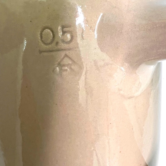 Augustiner Braustubl-Mullen Salzburg 0.5 Liter Stoneware Beer Mug - Picture 3 of 4